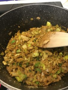 préparation curry de courgette